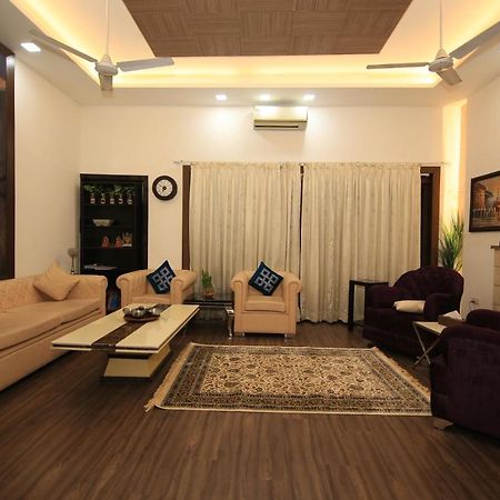 Avanti Tenantry-Luxurious Service Apartments ニューデリー エクステリア 写真