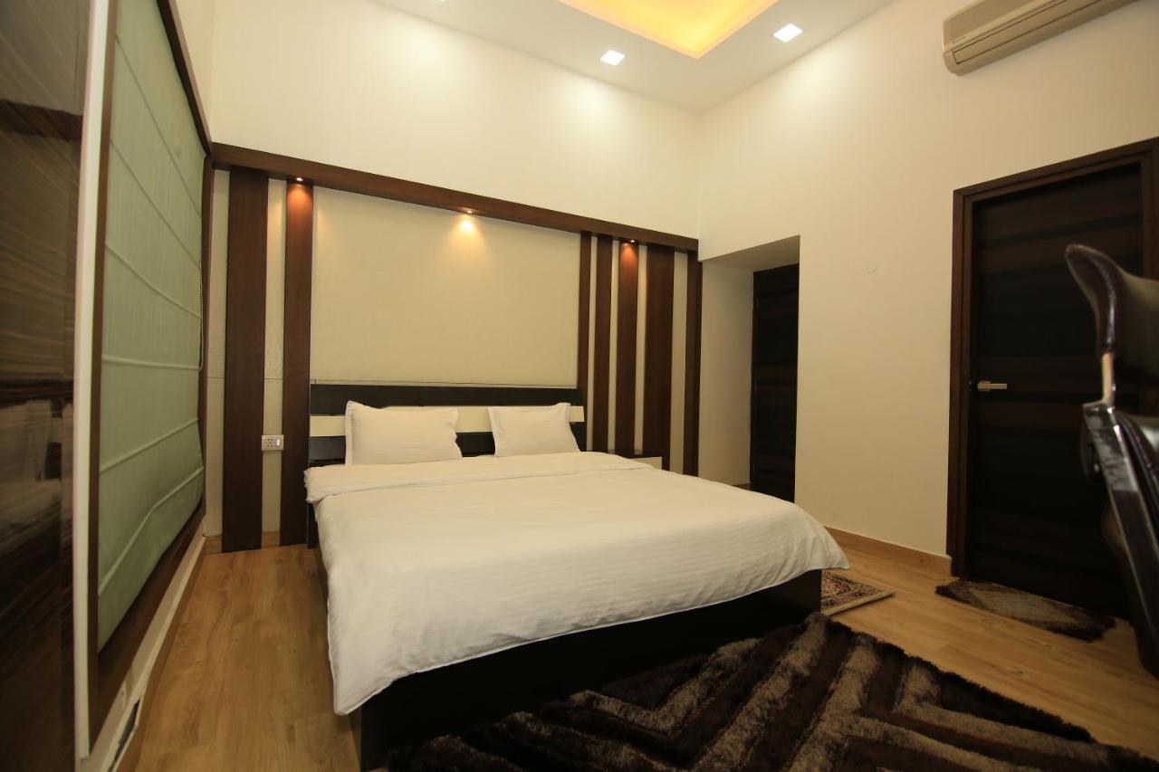 Avanti Tenantry-Luxurious Service Apartments ニューデリー エクステリア 写真